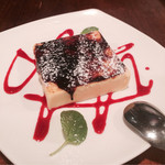 Osteria Pizzeria PRIMO - カタラーナ650円（税抜き）