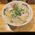 なるめん - 料理写真:呉で食べたラーメン（大盛） ¥1,100-