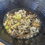 らーめん 八芯 - 追い飯 鶏炭火ゆずこしょうにスープを入れて…