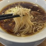 らーめん 八芯 - 鶏醤油らーめんの麺は細ストレート系