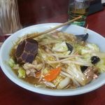 玉蘭 - 醤油味野菜あんかけ麺。　700円。茹でた中華めんに絶妙に味付けされた野菜と肉の餡がかけらています。