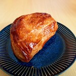 シャトレーゼ - 料理写真:プレミアムアップルパイ(421円)