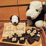 うさぎとぼく - そして、今回のお目当はバレンタイン限定のショコラキューブと
      コーヒーバッグ。人気のショコラキューブは入荷してもすぐに
      売り切れになってて、今日買えてラッキーでした。 