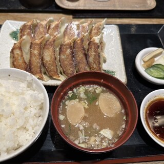 ぎょうざ処 亮昌_1