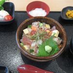 丼のや - 彩り丼(1130円)