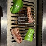 闘牛門 別邸 和ノ牛 - ピーマンは時間かかりますので長く焼きました。