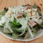 スミビトケムリ - やきとん屋のシーザーサラダ550円