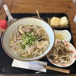 古民家食堂てぃーらぶい - 