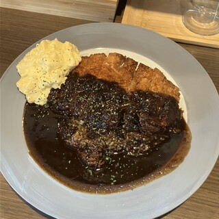 元町欧風カレー タンガロンガ_0