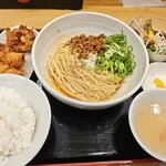 藤椒 - 濃厚汁無し担々麺唐揚げセット。特筆すべきものは何も無し