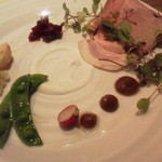 pas à pas... - 前菜・フランス産豚肩ロースの自家製ハム　ヨーグルトとイチジクのソース