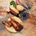 pas à pas... - ：香ばしく焼き上げた本日鮮魚のパリパリ鱗焼き　ほうれん草とやわらかポテトの付け合せ
      