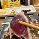 日光丸食堂 - まずは塩でいただく。藁の香り最高