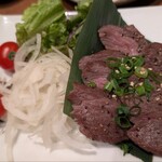 牛タン 馬刺し 特選和牛 ぶれゑめん - 葡萄牛のランプステーキ