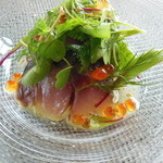 ポエシア - 三重産炙り〆鯖のカルパッチョ　宮城産フルーツトマトのグラニテを合わせて