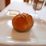 ブラッセリー ラシュレ - 自家製の焼きたてパン、好きです♪