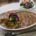 元氣亭 - 薬膳カレー　27種の和漢草を贅沢に使用した身体温まる一品
