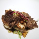 エクアトゥール - 白子グリエ、ヴィネグレットトリュフ、ズッキーニとセロリ