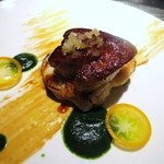 エクアトゥール - 鮟鱇とフォアグラロティ、フォンドヴォーコンサントレと春菊、生姜