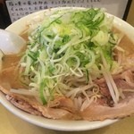 ごっつ - 醤油ラーメン750円