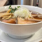 R+ 隠れ家すぎるラーメン屋 - 