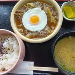 いろは - 月見定食。800円。