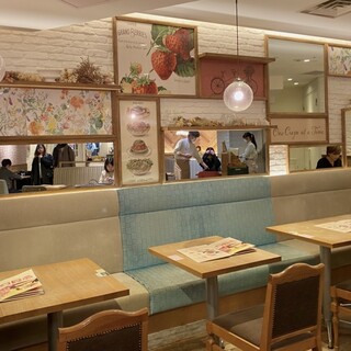 アフタヌーンティー・ラブアンドテーブル_2