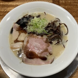 湯の台食堂 - 料理写真:塩豚骨ラーメン