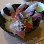 御食事処 丸栄 - 海鮮丼