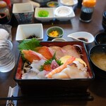 味処 日之出 - 海鮮重