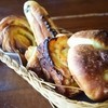 ボーノ - 料理写真:お替り自由のパン
