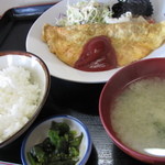 木かげ - 本日の日替わり　オムレツ+ひじき+マカロニサラダ