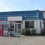 木かげ - 店舗前より　看板が目立たない