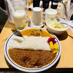 CURRY SHOP くじら - 