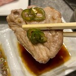 生らむ店 一桂 - 途中、料理さんが味見してと持って来た、南蛮正油は結構辛いっス！この辛さいいな