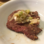 炭火焼肉ホルモン 徳臓 - 2015.2. こうして食べる