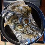 海上料亭 海楽園 - サザエと牡蠣のほうらく焼き