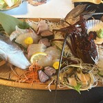 海上料亭 海楽園 - 伊勢海老、アワビ、マグロ、はまち、鯛