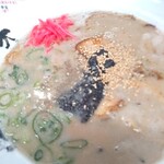 大龍ラーメン - 紅しょうが、胡椒、胡麻