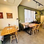 ULUA - 店内