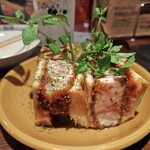炭火ビストロ ゴーバル - ゴーバルカツサンド￥1,407