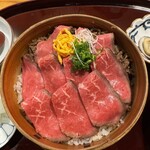 壽喜燒與牛肉拌飯 Momoshiki - 