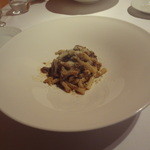 フィオッキ - 2014/12　ピーチ（もちっとしたセミロング手打ちパスタ）葦とラグーボロニェ−ゼで