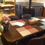 Tanpopo Shokudo - 冬は薪ストーブで店内を盛り上げてくれます。火を見ながら食事するなんて高級レストランみたい。