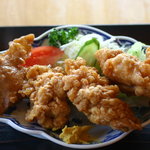 レストランすわ - 唐揚げ定食　1,000円の唐揚げアップ　大き目が5個　からし付き