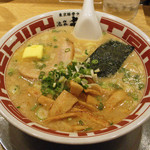 屯ちん - 屯ちん（ラーメン中680円+バター50円・薬味の量多め）