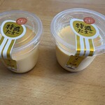 シャトレーゼ - 料理写真:特濃たまごプリン１個１７２円。  卵黄が濃い、産みたて卵を使ったまろやかなコクと風味のプリンです。
