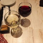 ピッツェリア　イルソーレ　天サン - モンテベッロ　ロッソ：赤ワイン+白ワイン：390円(’15.01月)