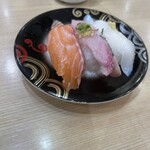 回転寿し トリトン - 料理写真: