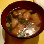アリクイ食堂 - 味噌汁。この日も具沢山だった。